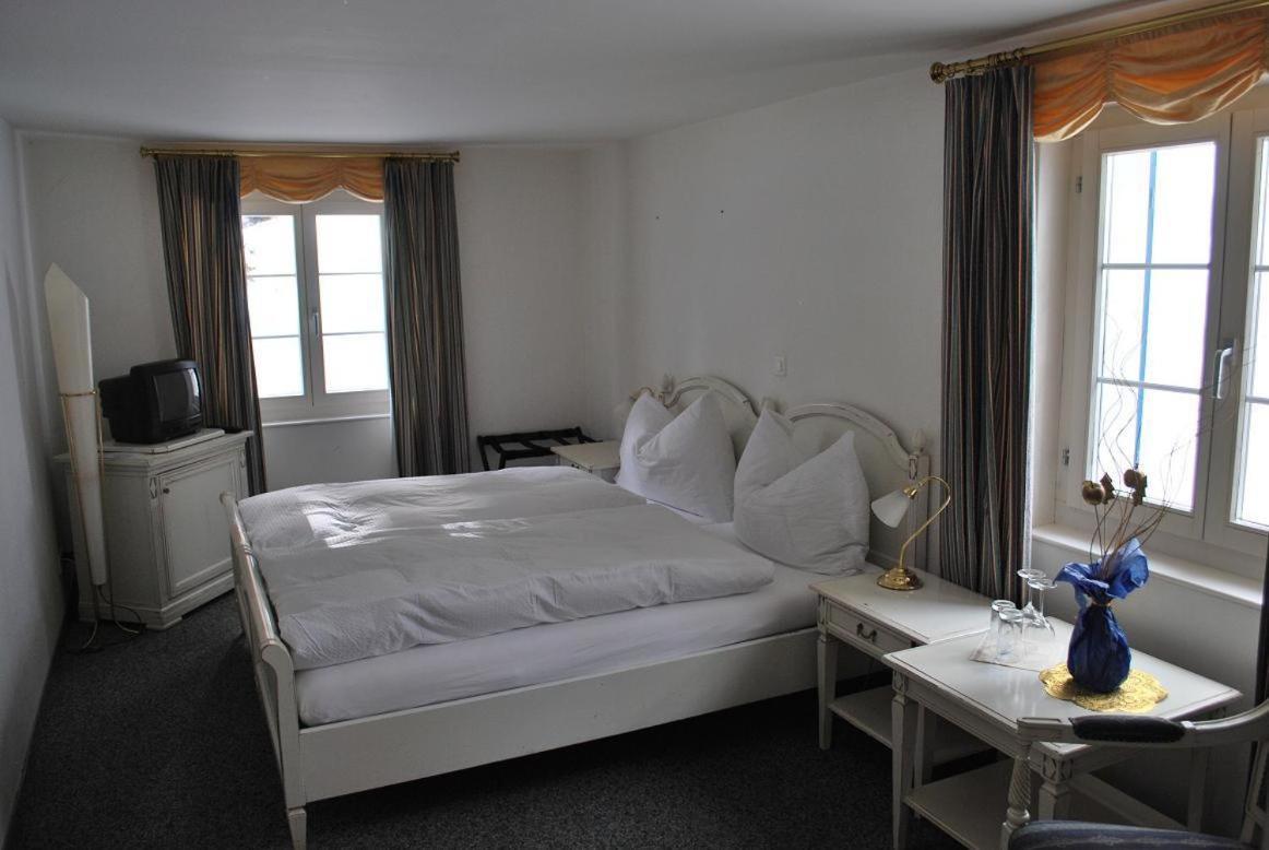 Hotel Rhonequelle โอเบอร์วัลด์ ภายนอก รูปภาพ